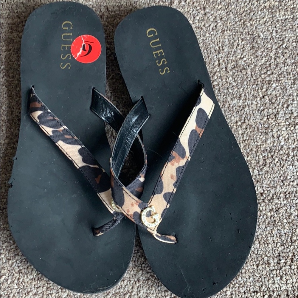 Guess flip flops